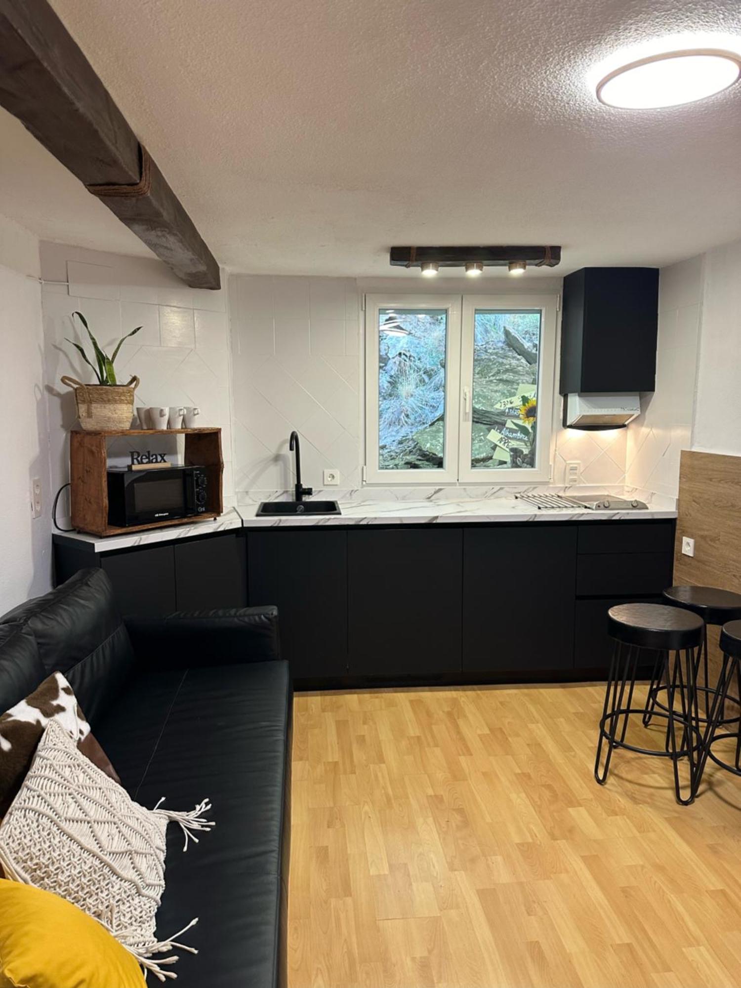 Gold Apartment *