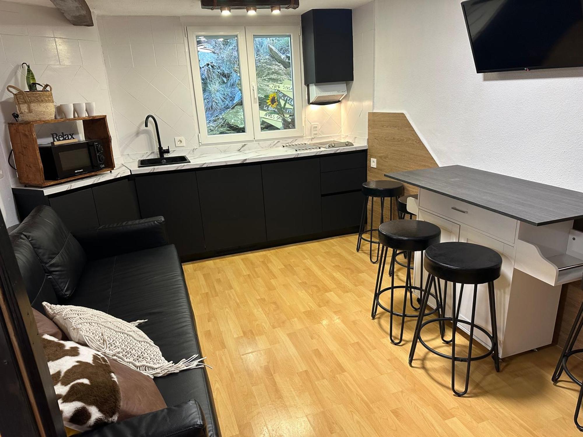 Gold Apartment